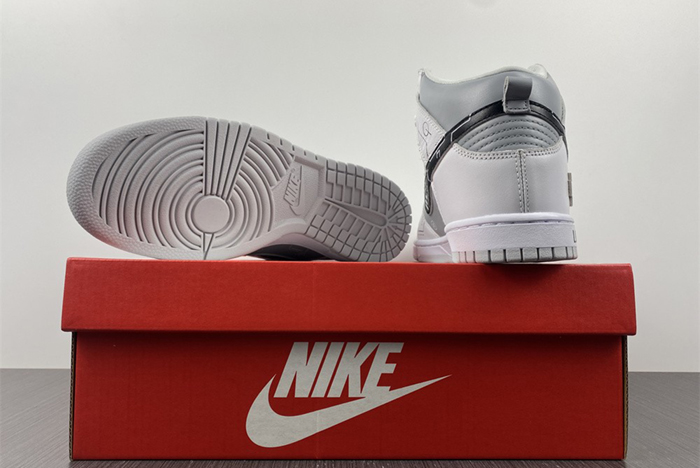 Nike SB Dunk High  CZ8149-101