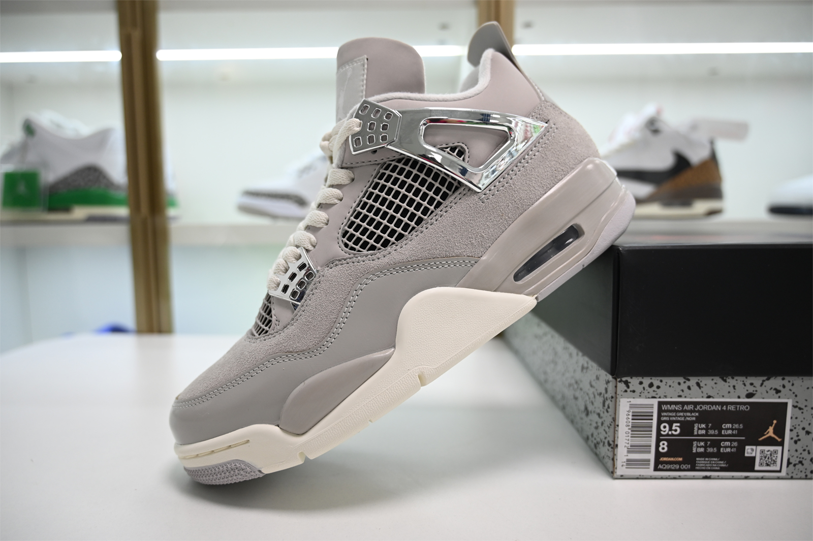 Air Jordan 4 Womens Frozen Moments AQ9129-001