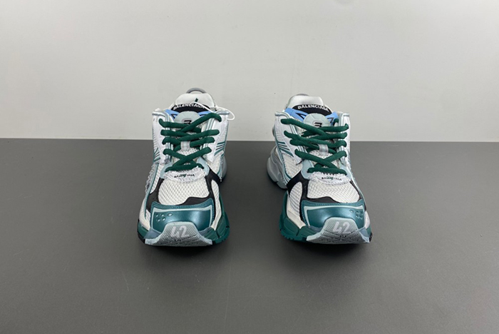 Balenciaga 7.5  Runner Sneakers  772774 W3RBW 0623