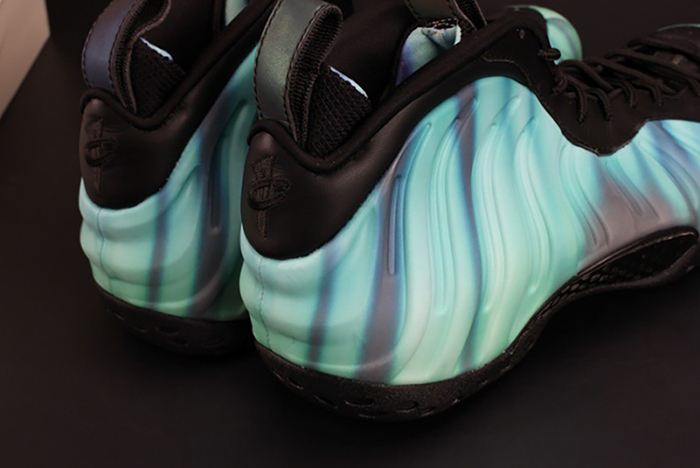Nike Air Foamposite One "Northern Lights" Black/Green mens 840559-001