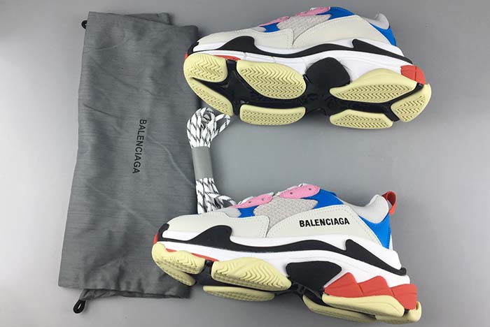 BALENCIAGE TRIPLE TRAINER 584088 W06E2 1150