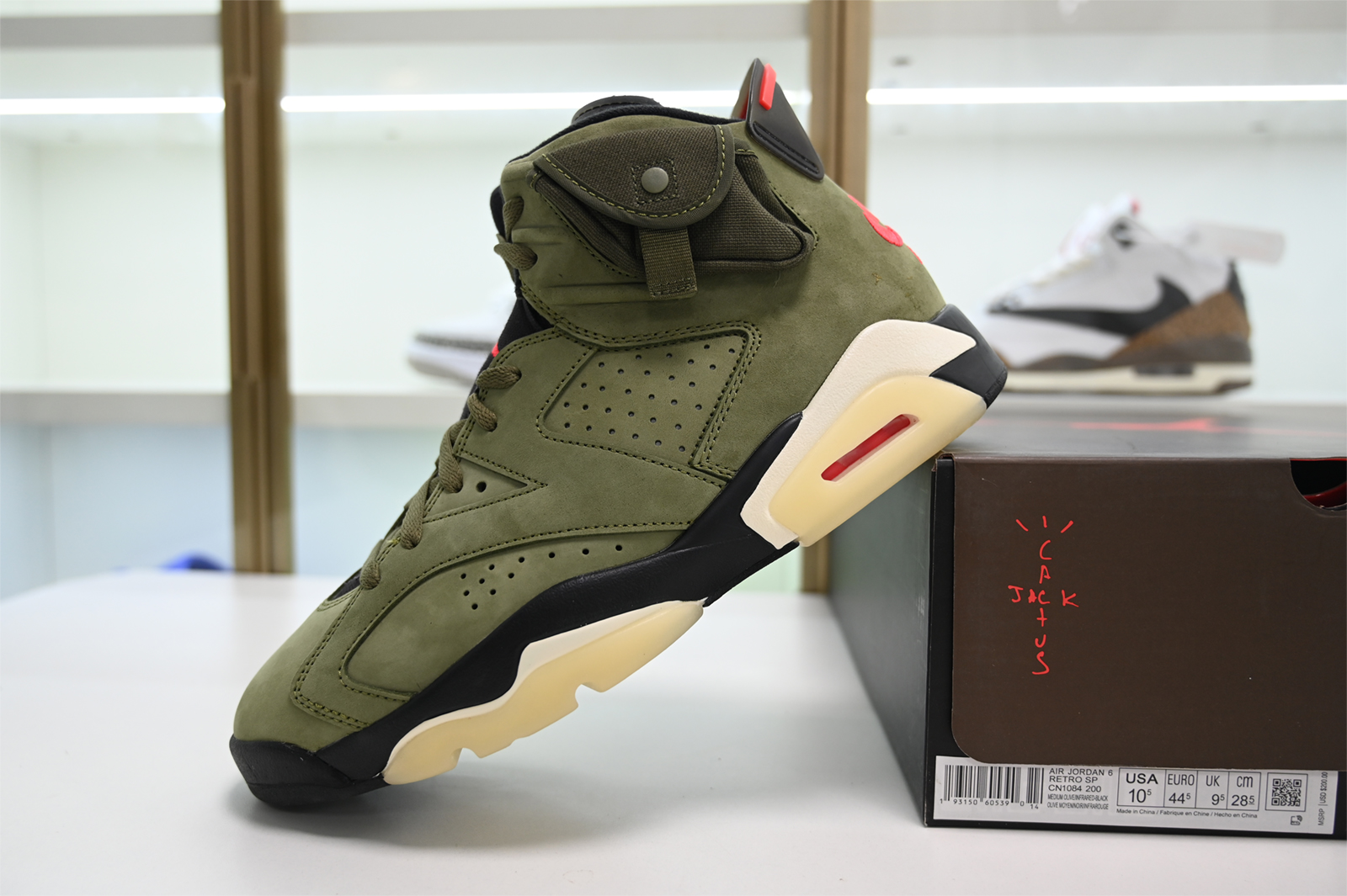 TRAVIS SCOTT AIR JORDAN 6 MEDIUM OLIVE - CN1084-200
