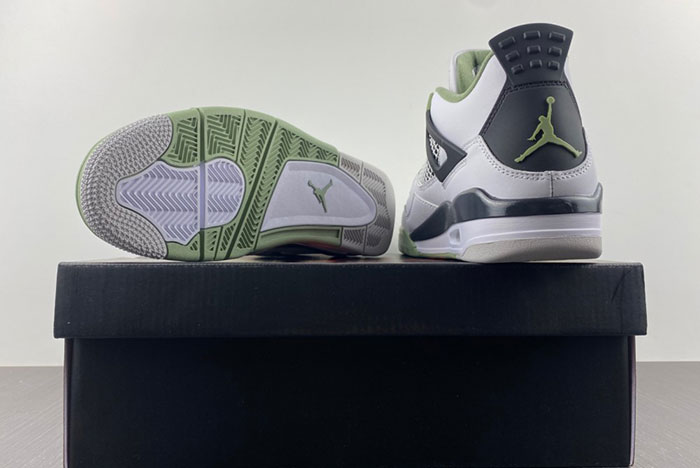 Air Jordan 4  “Seafoam” AQ9129-103