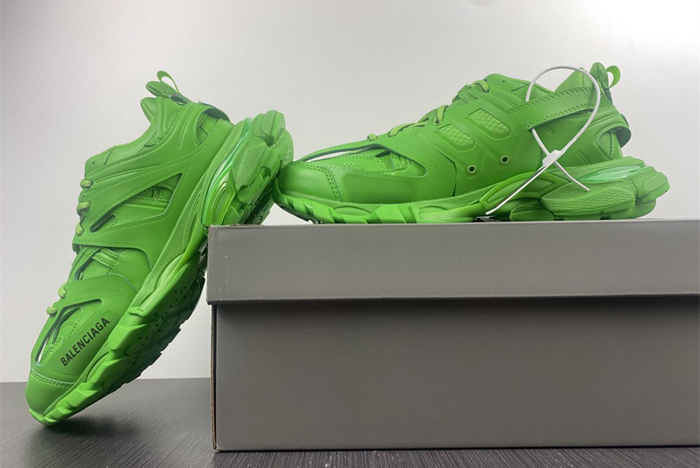 Balenciaga 3.0  Track Sneaker Green 542023 W2LB1 3051