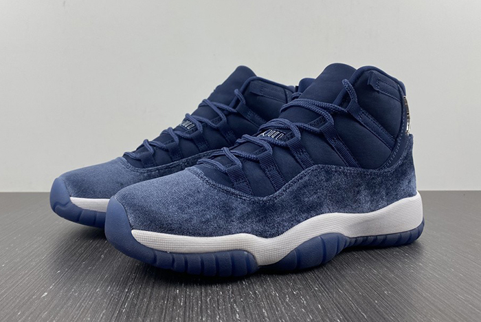 Jordan 11 Retro Midnight Navy  AR0715-441