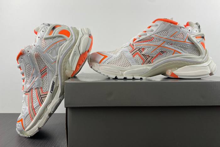 BALENCIAGA -Runner 7.0  877403 W1RB2 2115