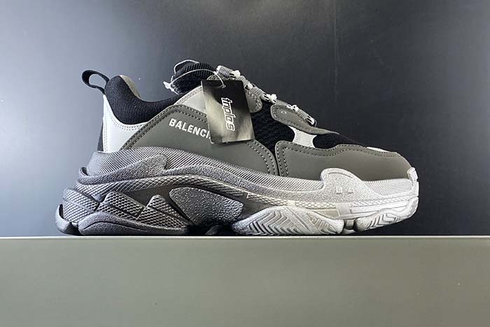 Balenciaga SNEAKERS 0841