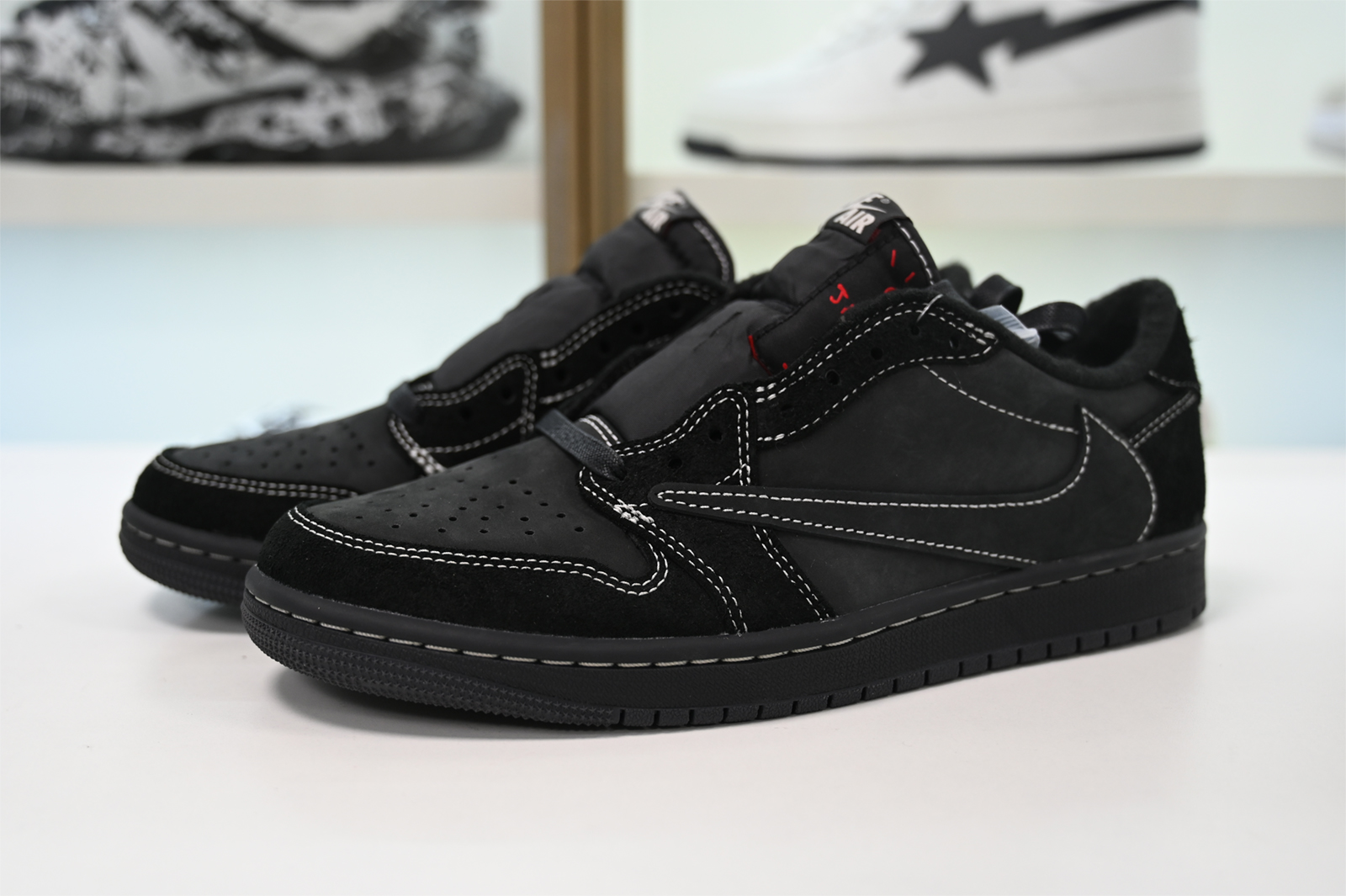 Travis Scott x Air Jordan 1 Low OG  DM7866-001
