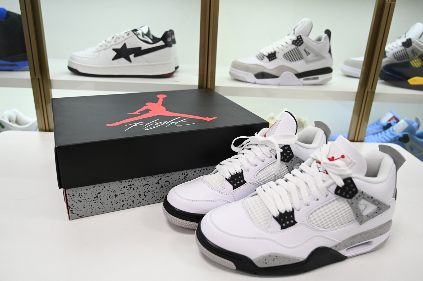 Jordan 4 Retro White Cement 840606-192
