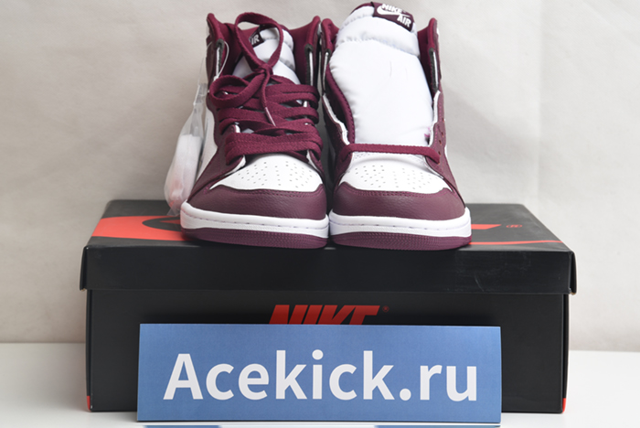 Air Jordan 1 High OG Volt Gold 555088-611