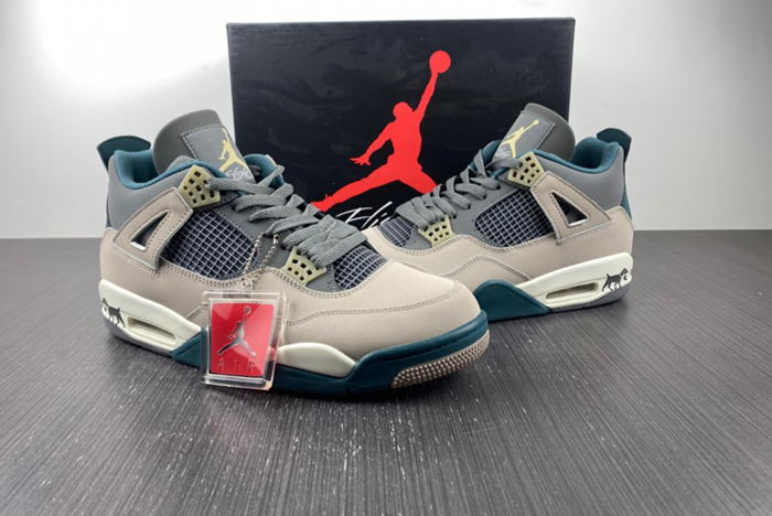 Air Jordan 4 SECRAFT DV3742-021-2