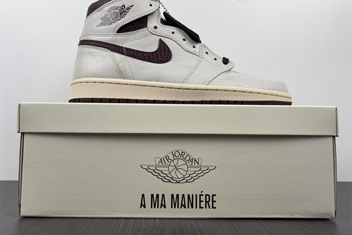 Air Jordan 1 High OG X A Ma Maniere   DO7097-100
