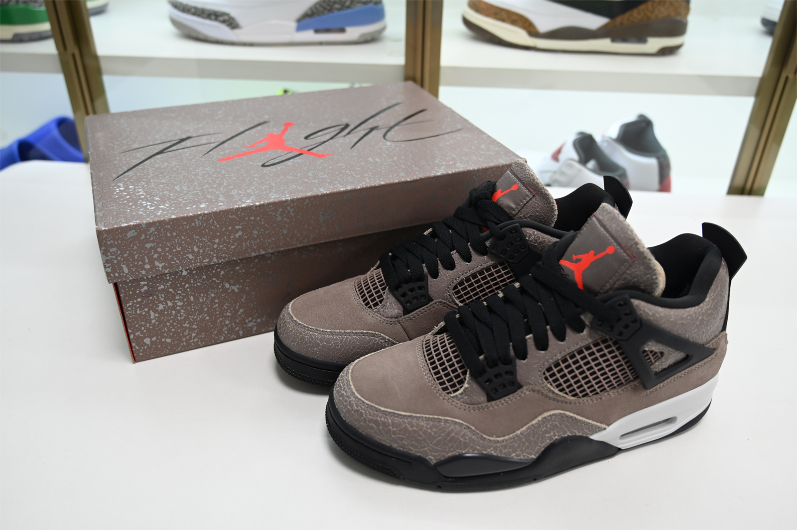 Air Jordan 4 Retro Taupe Haze