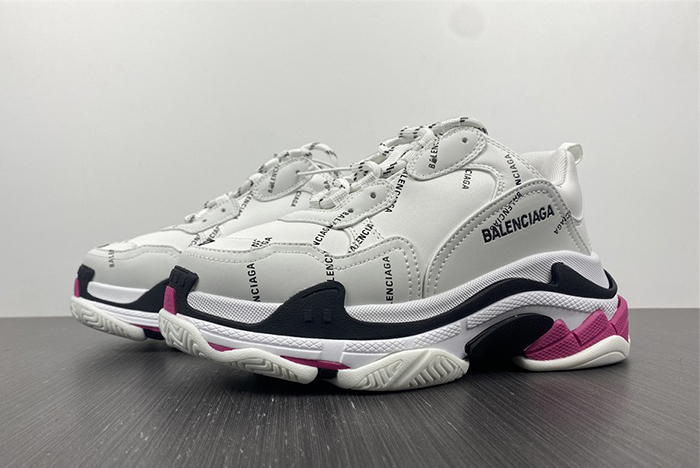 Balenciaga Triple S Black Sneaker  524039 W2FA4 9155