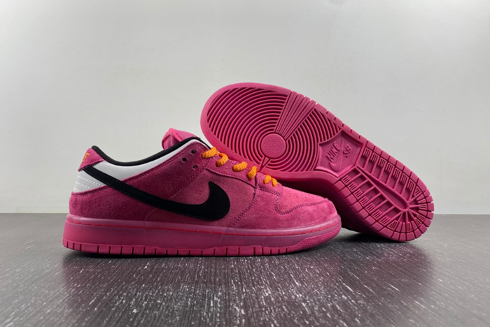 The Powerpuff Girls x Nike SB Dunk Low 