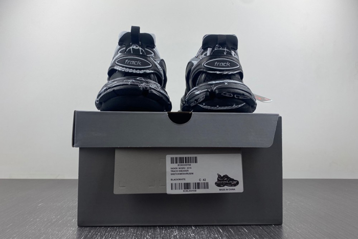 Balenciaga Track Sneaker   542436 W3SR2 2315