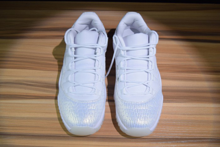 Air Jordan 11 Low Heiress Frost White 897331-100
