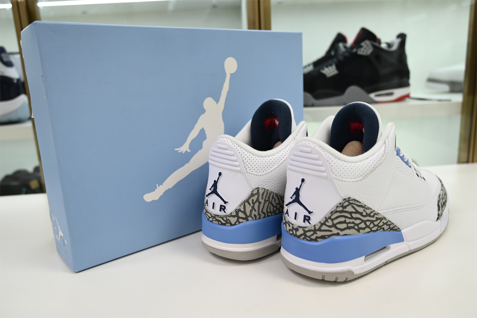 Previous Next AIR JORDAN 3 UNC CT8532-104