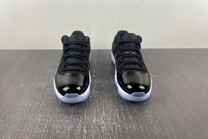 Air Jordan 11 Low 