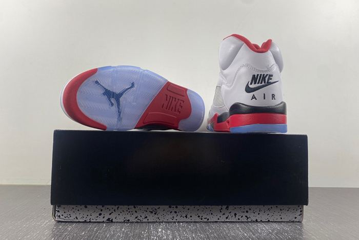 Jordan 5 Retro Fire Red 136027-120