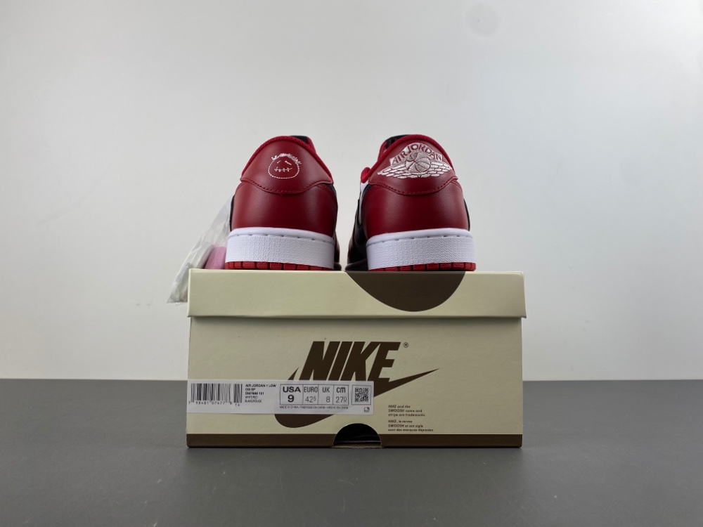 Travis Scott x Air Jordan 1 Low  DM7866-101