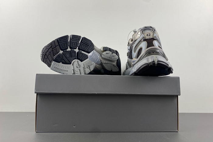 Balenciaga 7.5-2 779066-W3RBXP-2000