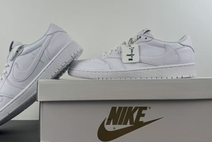 Travis Scott x Air Jordan 1 all white TD1228-111