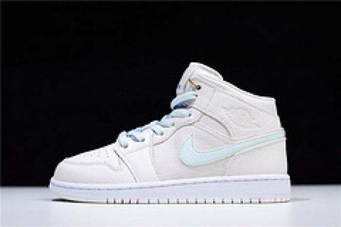 Air  Jordan 1  Mid GG