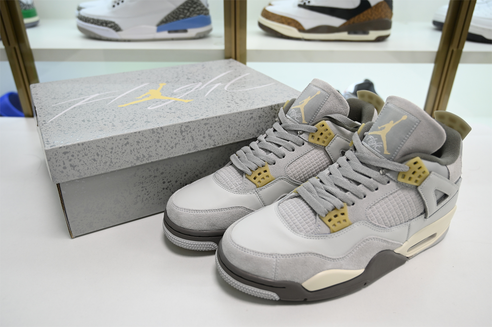Air Jordan 4 SE Craft “Photon Dust” DV3742-021