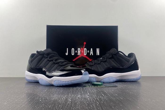 Air Jordan 11 Low 