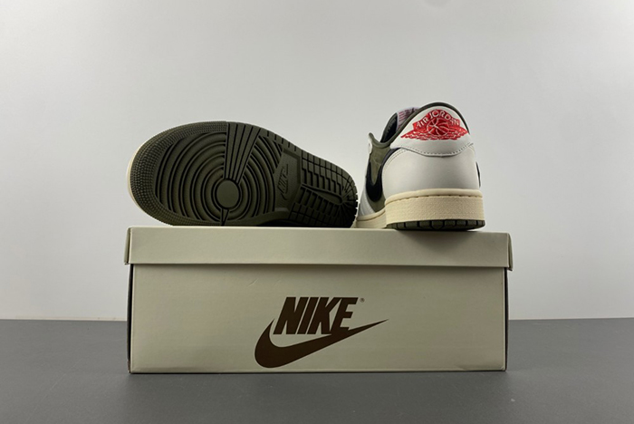 Travis Scott x Air Jordan 1 Low OG  Medium Olive DM7866-200