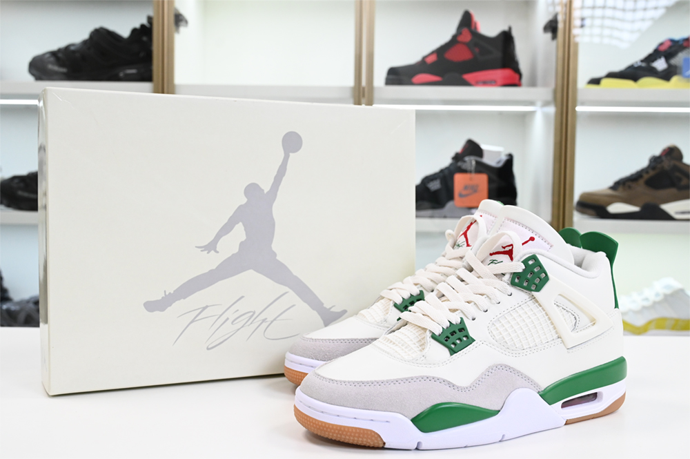 Jordan 4 Retro SB Pine Green - DR5415-103