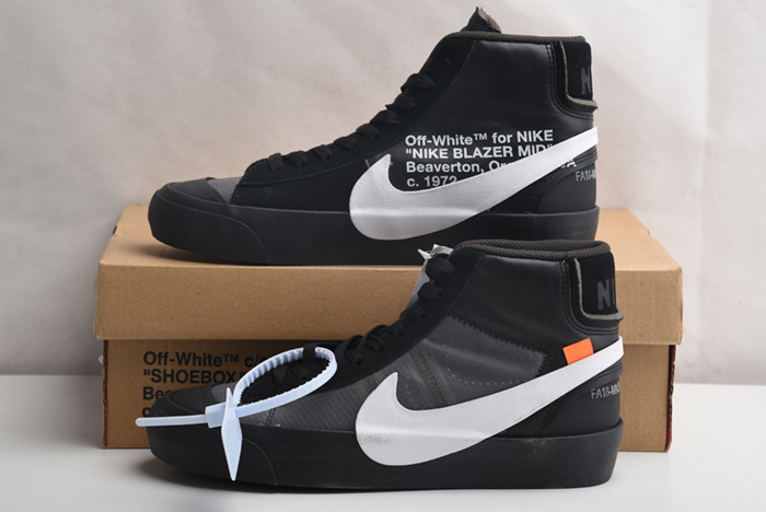 Off-White  Nike Blazer Black AA3832-001