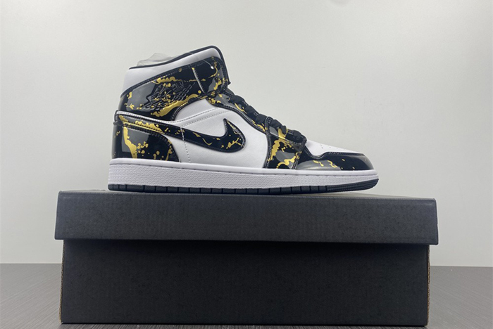 AIR JORDAN 1 Mid Island Green   554724-132