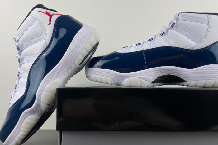 Air Jordan 11 LH0296-400