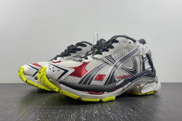 BALENCIAGA -Runner 7.0 white/grey/red 72774 W3RNY 0509