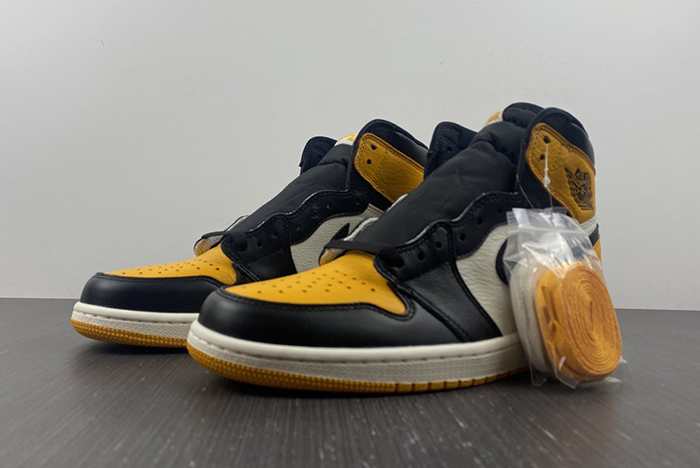 Air Jordan 1 High OG “Yellow Toe” 555088-711