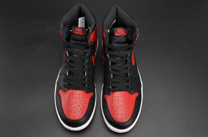 Air Jordan 1 Retro High OG "Banned" red mens  555088-001