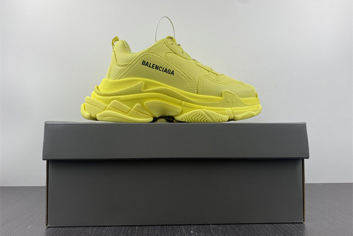 BALENCIAGA  Men TRIPLE 524039 W1FB6 2308