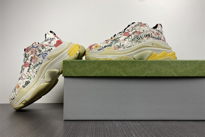 x  BALENCIAGA 1.0   677195 UL110 8461
