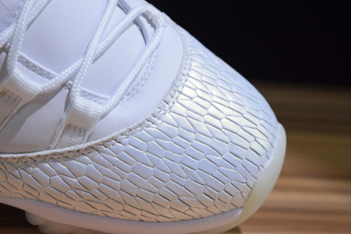 Air Jordan 11 Low Heiress Frost White 897331-100