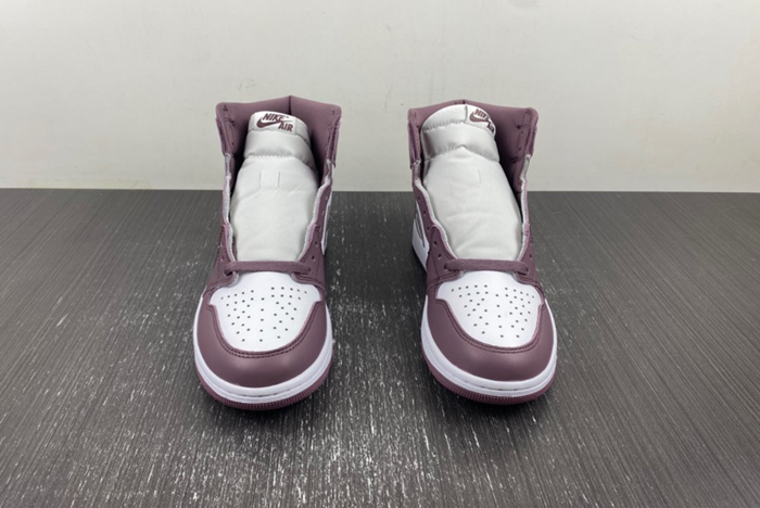 Air Jordan 1 High OG ‘Mauve’ DZ5485-105