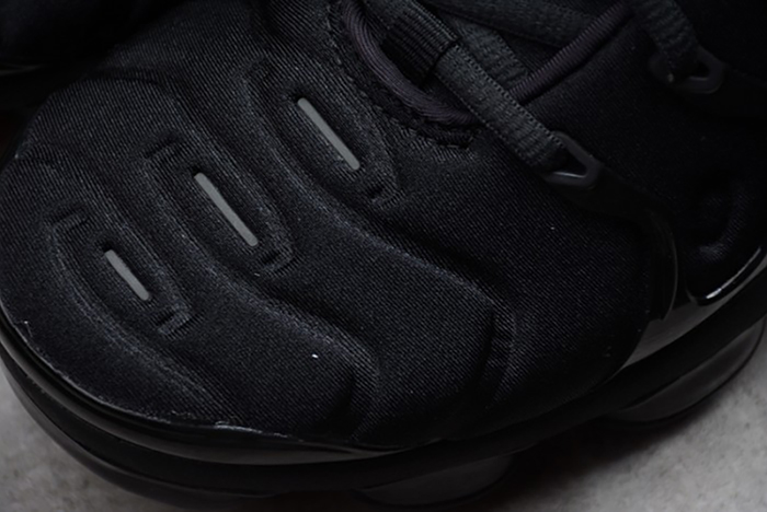 Nike Air VaporMax Plus Triple Black | 924453-004