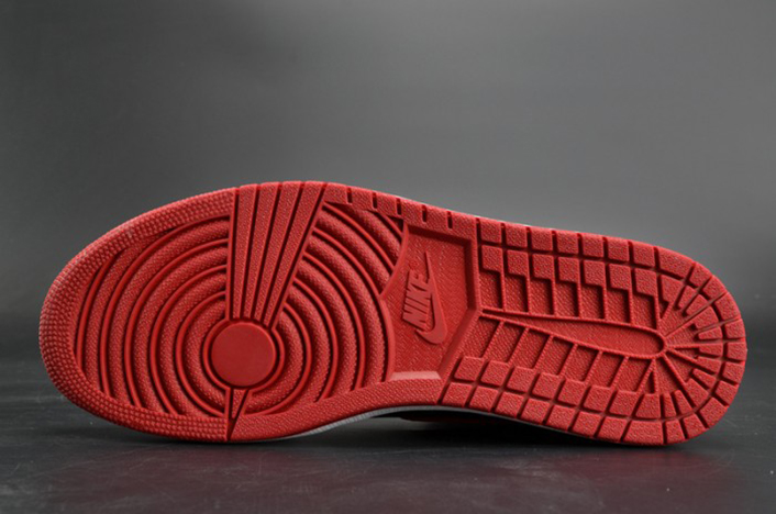 Air Jordan 1 Retro High OG "Banned" red mens  555088-001