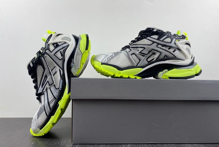 BALENCIAGA -Runner 7.0  Sneaker 