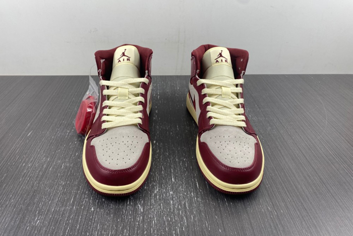 Jordan 1 Mid SE Tiki Leaf Team Red  DZ2820-601