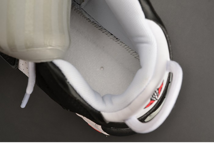 Nike Air More Uptempo "Scottie Pippen" PE white/ black mens 414962-105