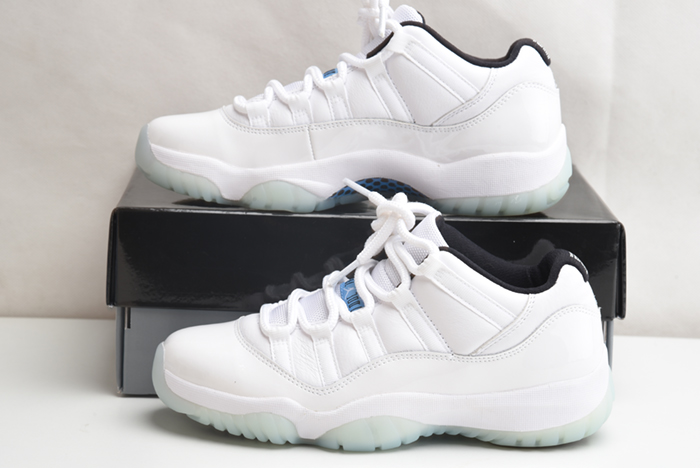 Air Jordan 11 Low”Legend Blue AV2187-117