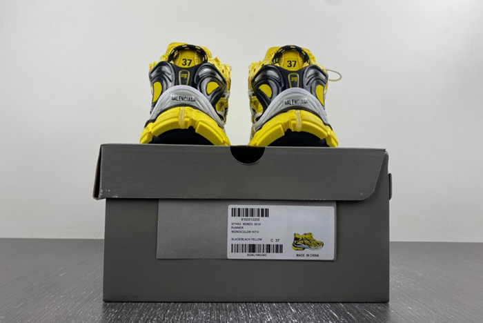 Balenciaga 7.0  TRACK 677402-W2RD3-0510