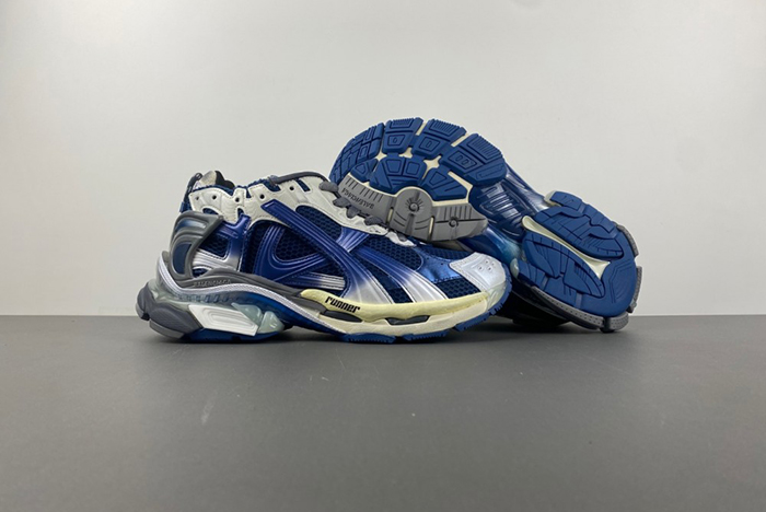 Balenciaga 7.5 Runner Sneakers 772774 WRUNG 2410